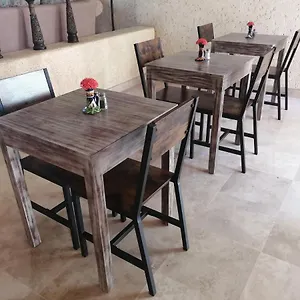 Casa Dahlia 2 Bed and breakfast